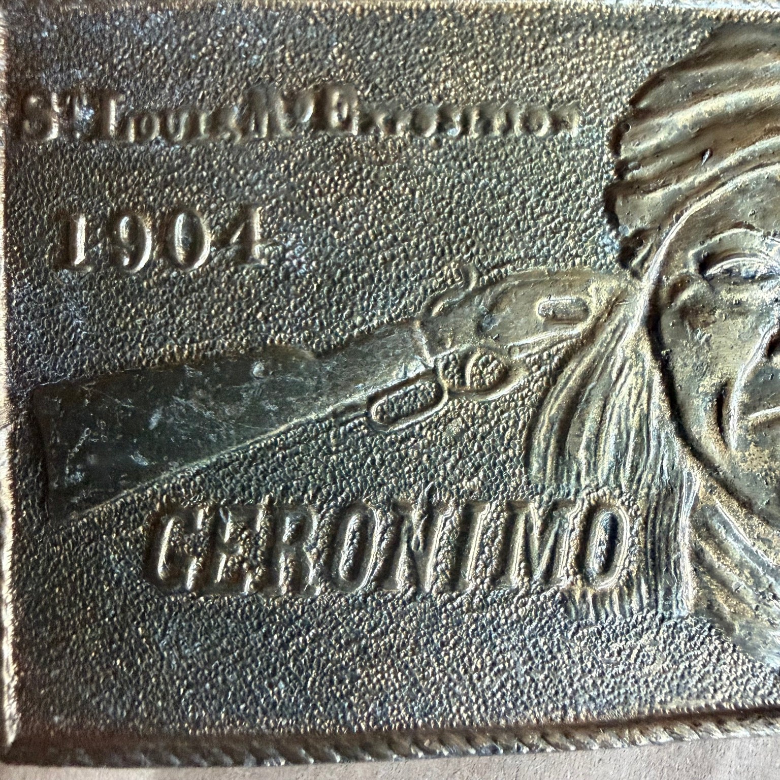 Pre-Owned D.C. Seltzer Geronimo 1904 St. Louis Exposition Commemorative Belt Buckle